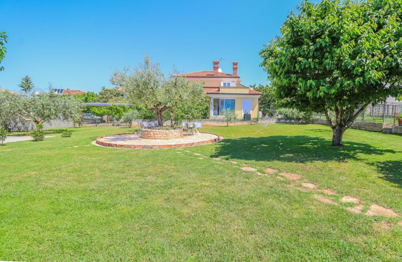Pension Nina Umag Exterior photo