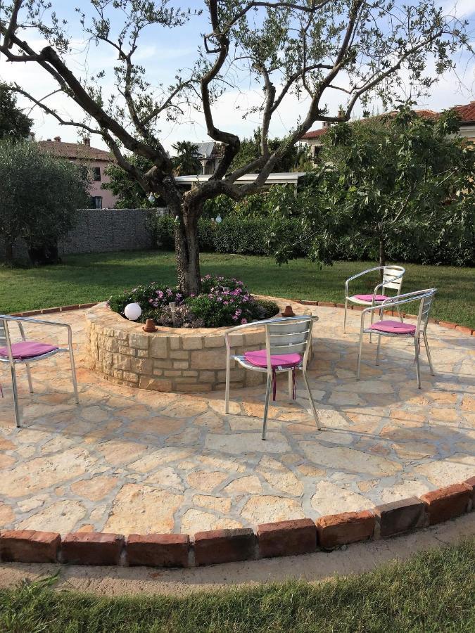 Pension Nina Umag Exterior photo